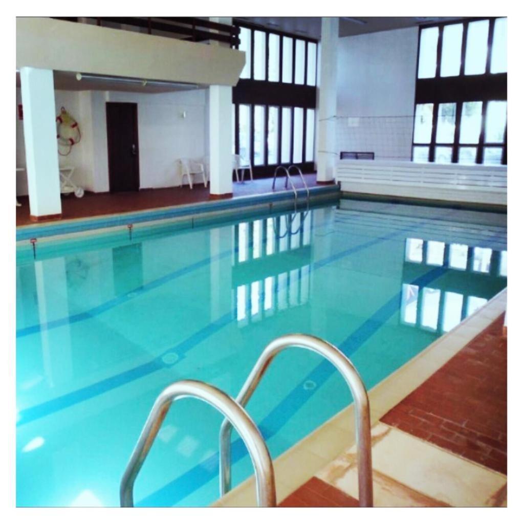 Appartement 58 M2 Avec Piscine Interieure Vue Montagne Centre Village , Parking Prive Saint-Lary-Soulan Luaran gambar