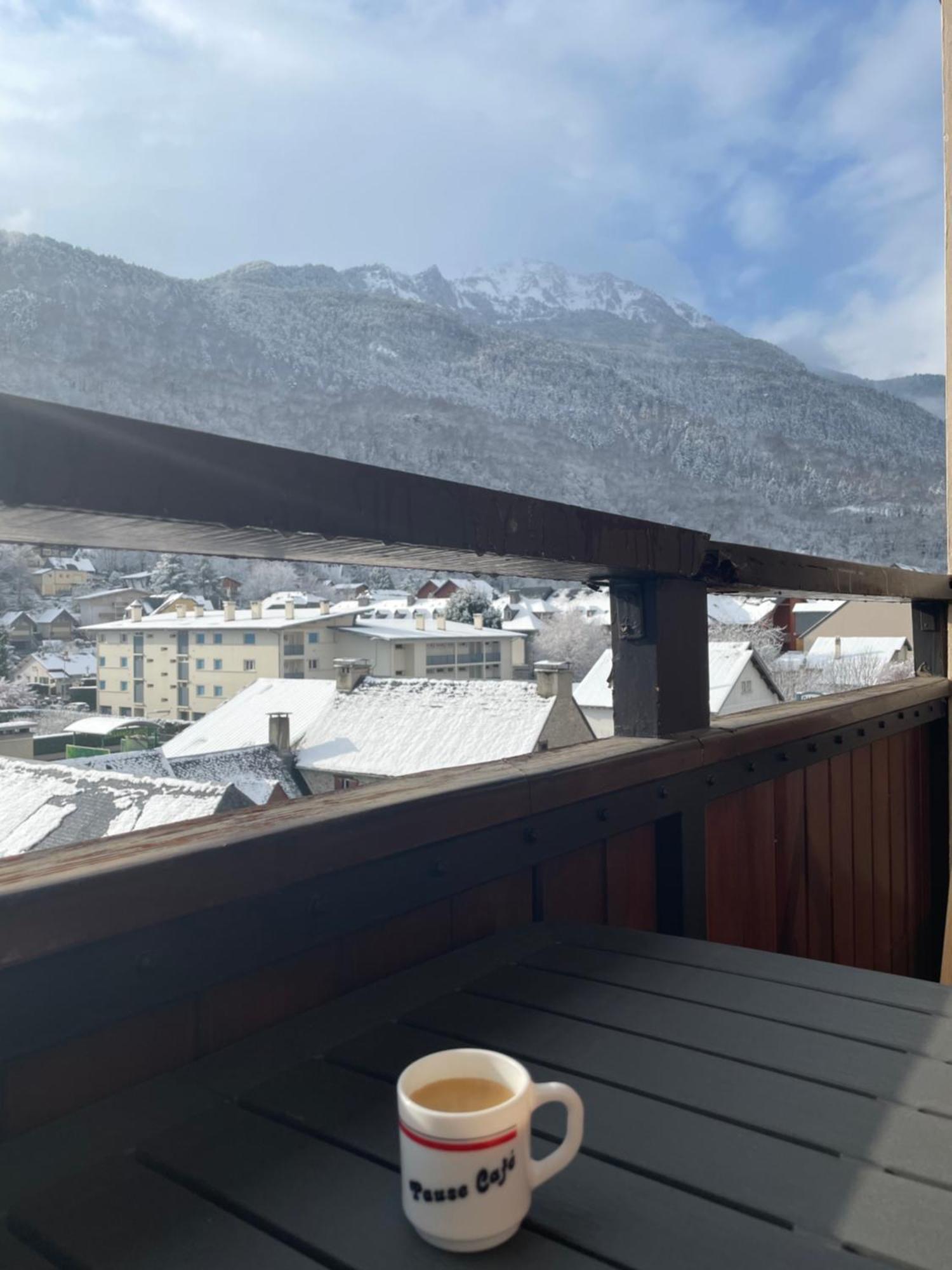 Appartement 58 M2 Avec Piscine Interieure Vue Montagne Centre Village , Parking Prive Saint-Lary-Soulan Luaran gambar